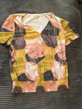 V-Neck Short Sleeve Abstract Print Top